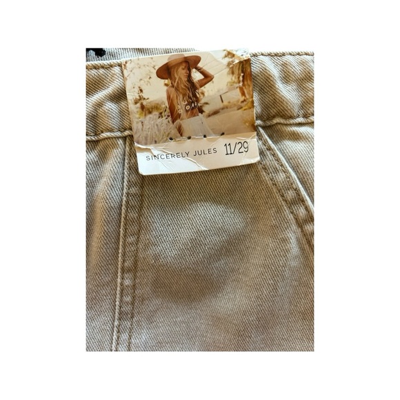 NWT Sincerely Jules Light Tan Jeans - Picture 3 of 4